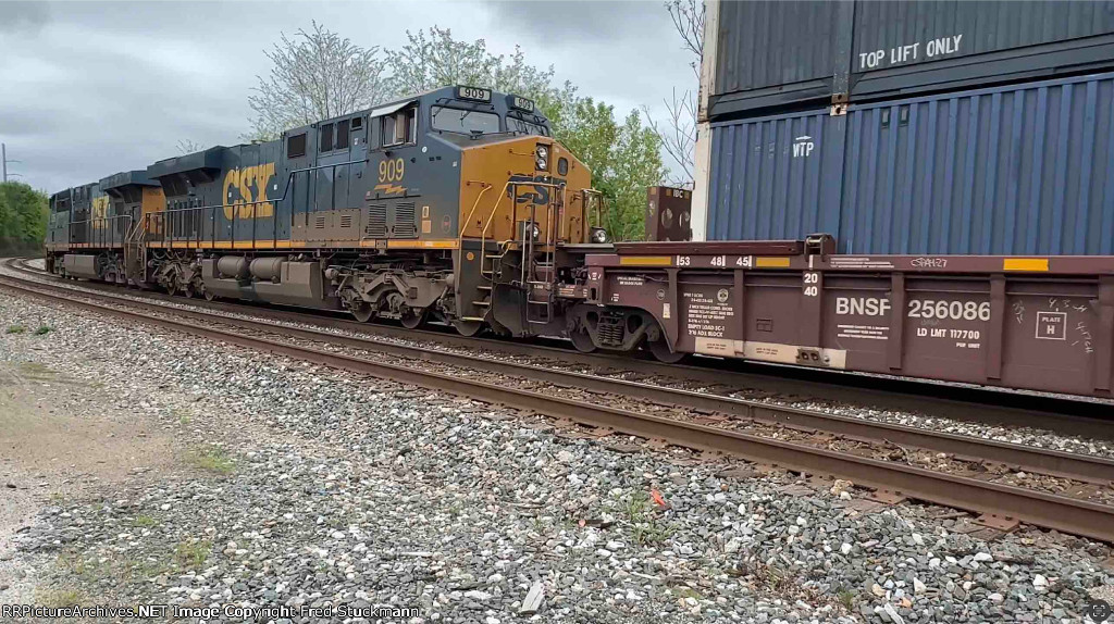 CSX 909